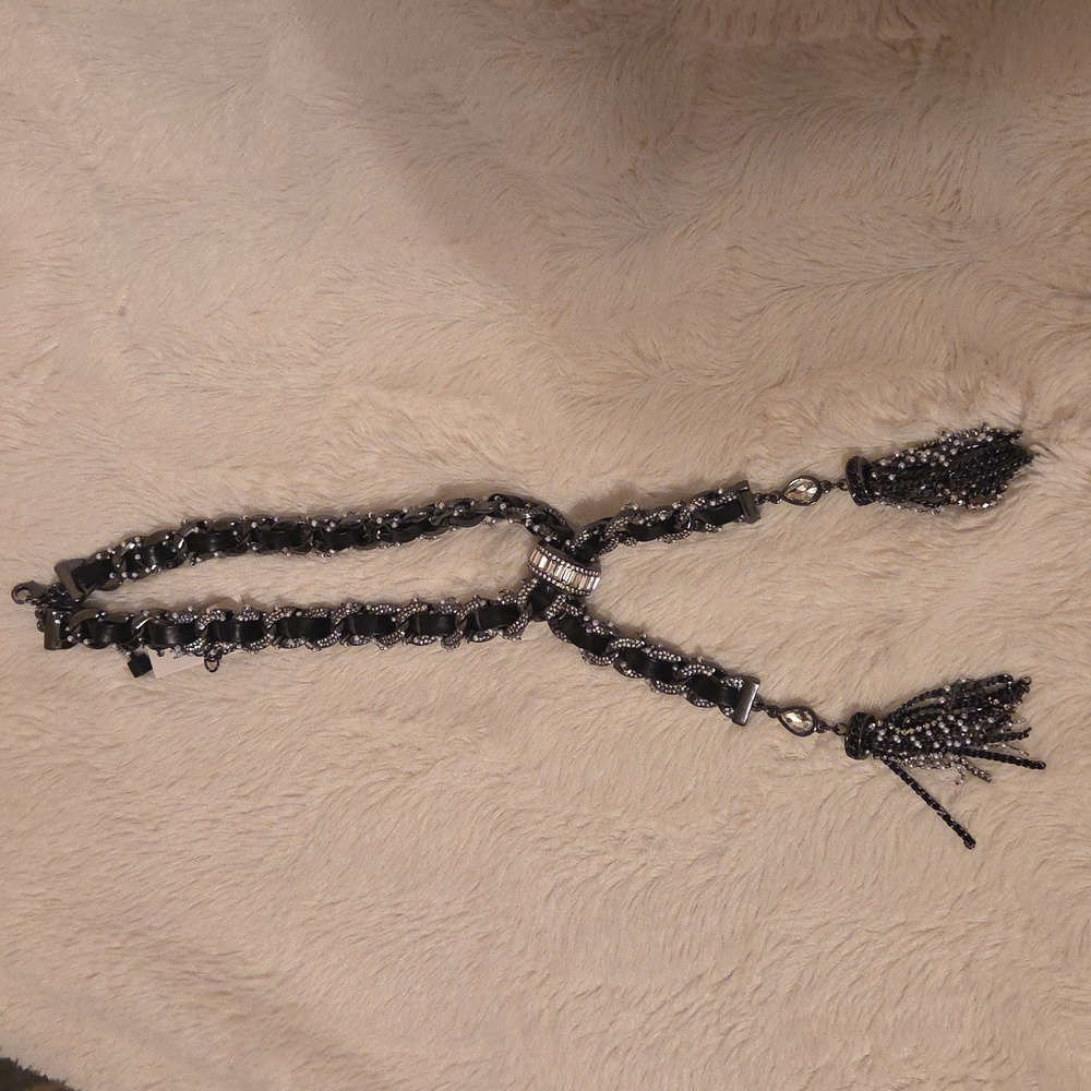 Black leather and stones necklace
